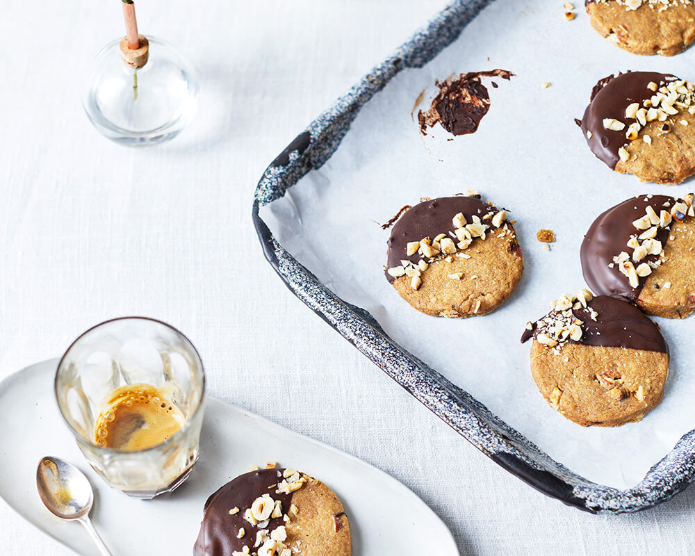 Espresso, Hazelnut & Chocolate Shortbread Holmquist Hazelnuts